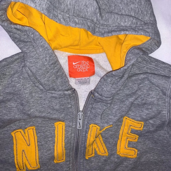 Nike Sweater - Picture 2 of 2